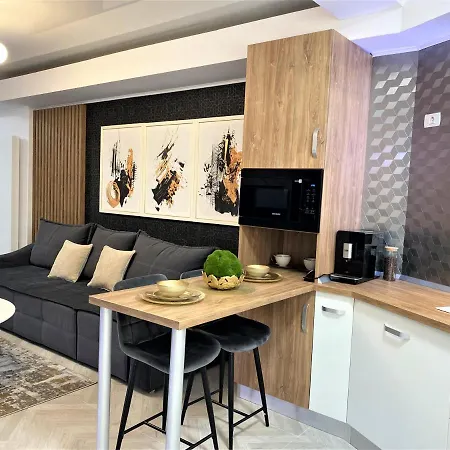 アパート Mamaia Nord Nb ナボダリ
